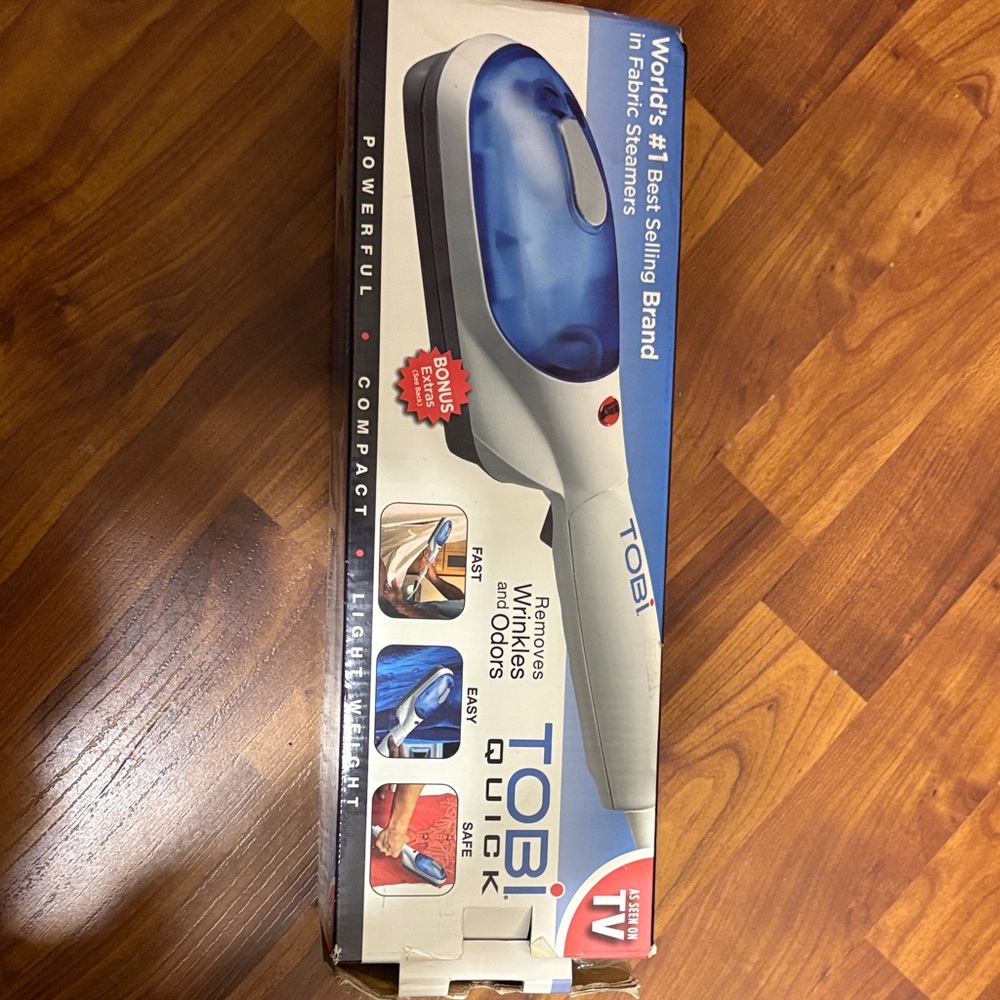 Tobi Quick Steamer with Blue Highlights